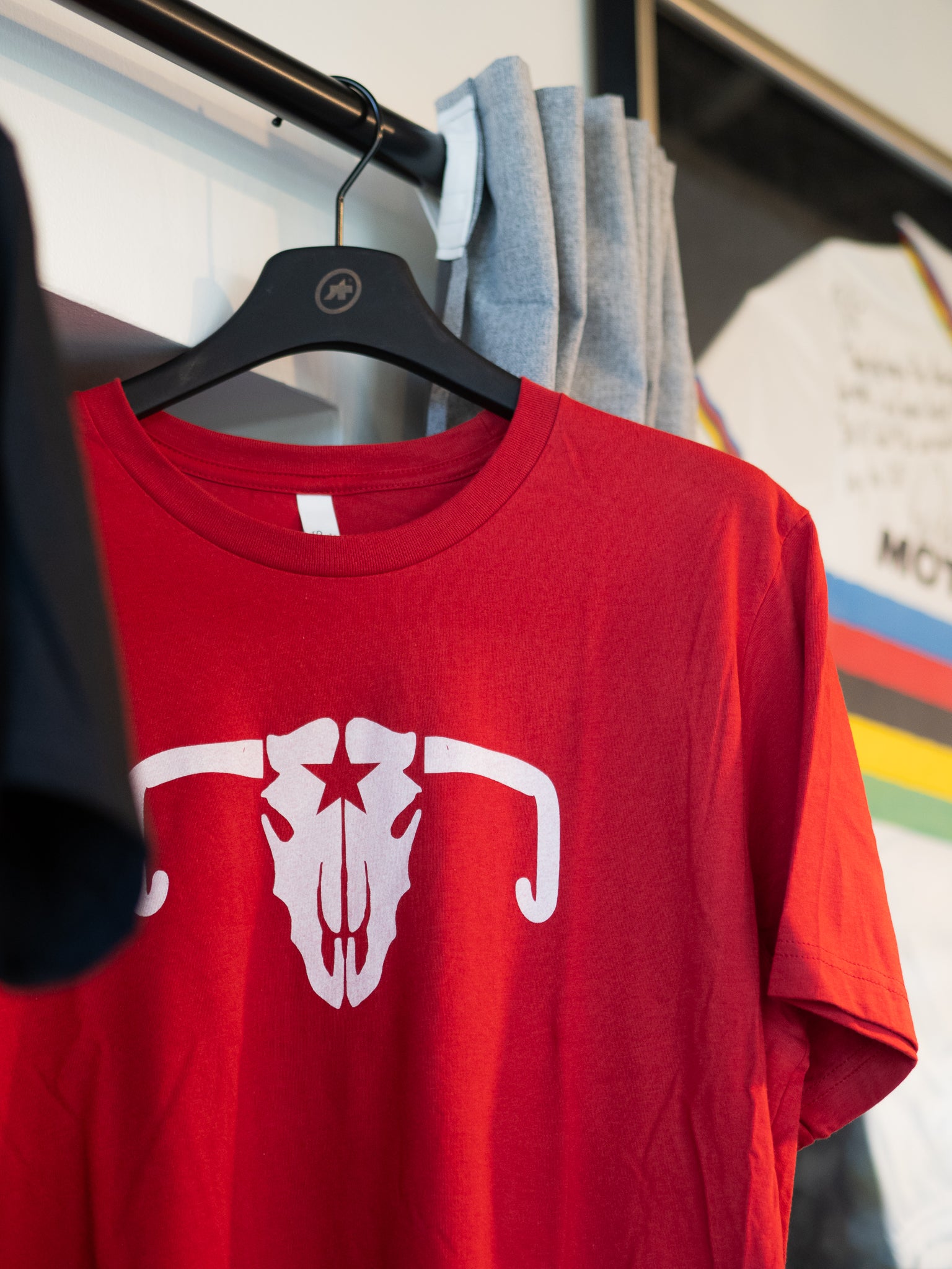 MJ's Cowskull T-Shirt (blue or red)